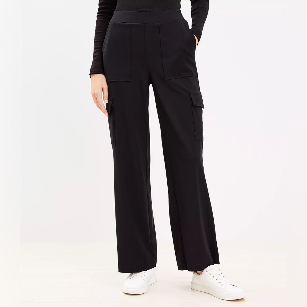 Lou & Grey Black Wide Leg Cargo Pants - Picture 2 of 8